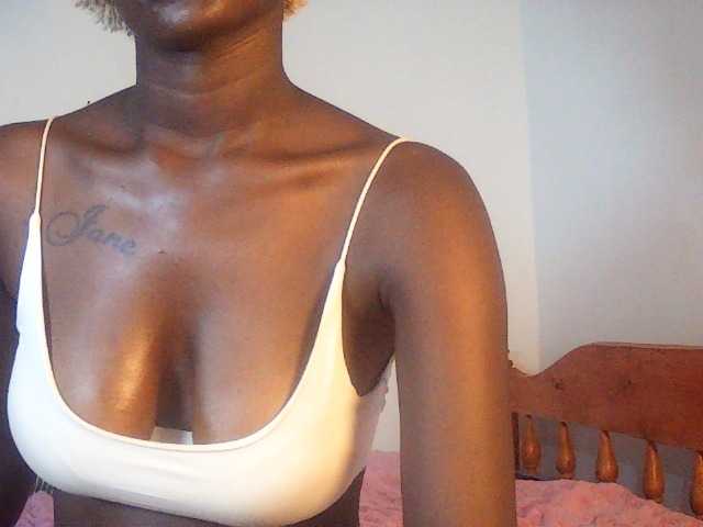 Sexydavinah live cam on BongaCams