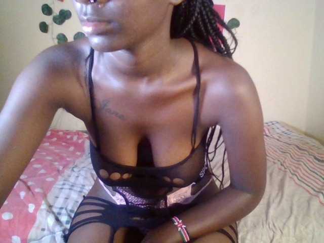 Sexydavinah live cam on BongaCams