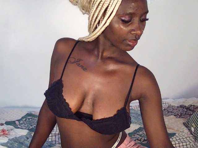 Sexydavinah live cam on BongaCams