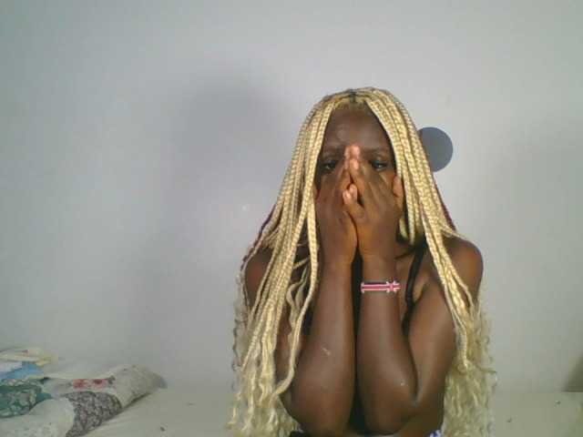 Sexydavinah live cam on BongaCams