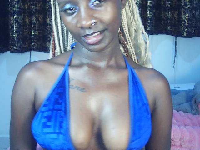 Sexydavinah live cam on BongaCams