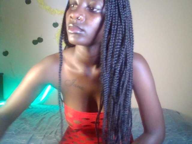 Sexydavinah live cam on BongaCams