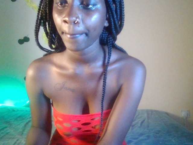 Sexydavinah live cam on BongaCams