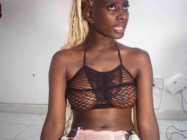 Sexydavinah live cam on BongaCams