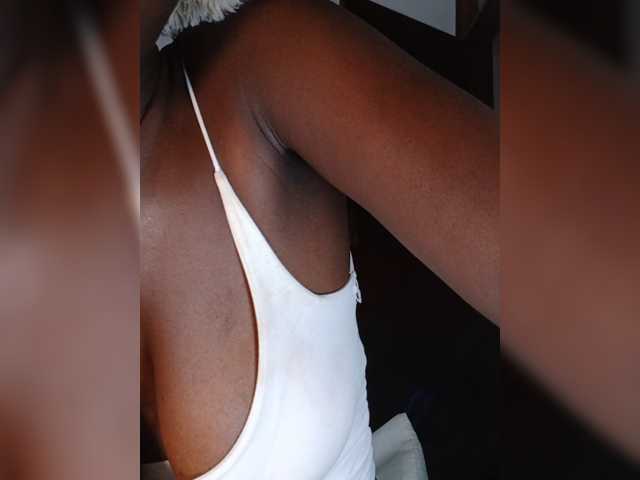 Sexydavinah live cam on BongaCams
