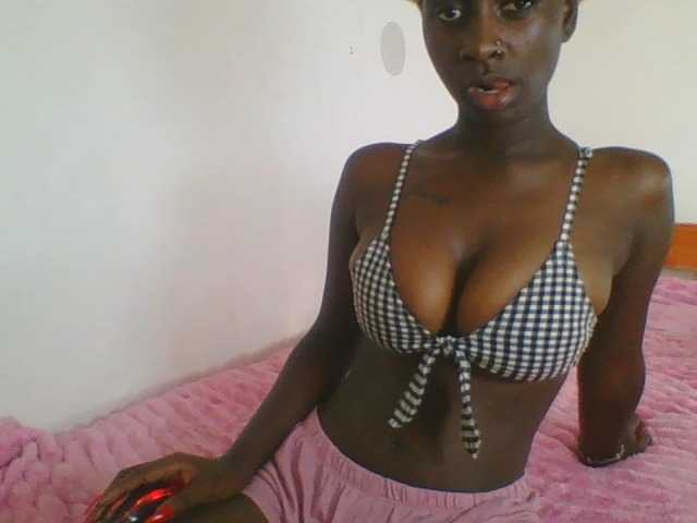 Sexydavinah live cam on BongaCams