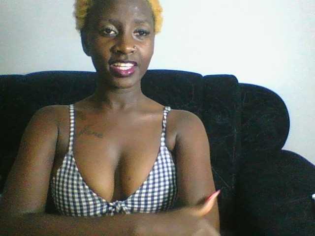 Sexydavinah live cam on BongaCams