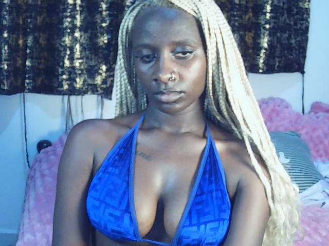 Sexydavinah live cam on BongaCams