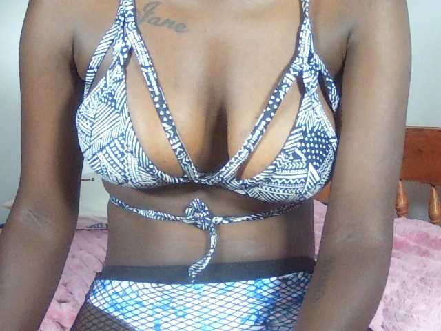 Sexydavinah live cam on BongaCams