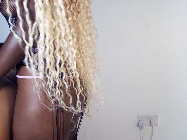 Sexydavinah live cam on BongaCams