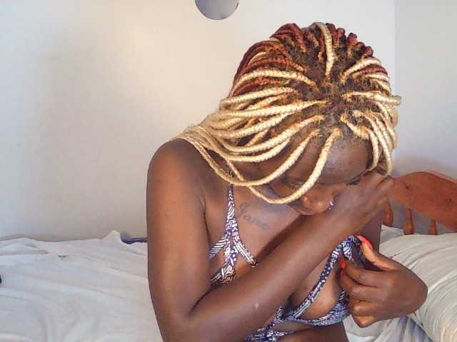 Sexydavinah live cam on BongaCams