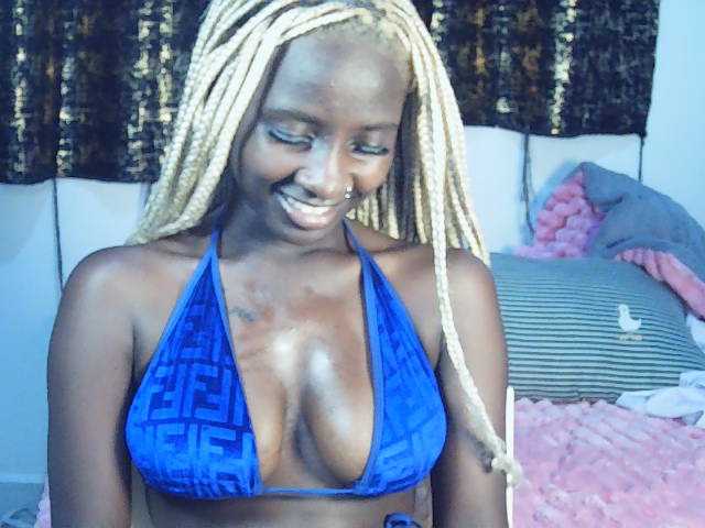 Sexydavinah live cam on BongaCams