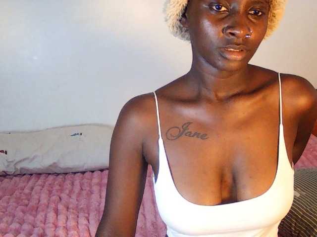 Sexydavinah live cam on BongaCams