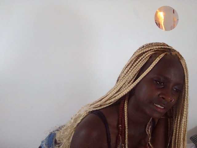 Sexydavinah live cam on BongaCams