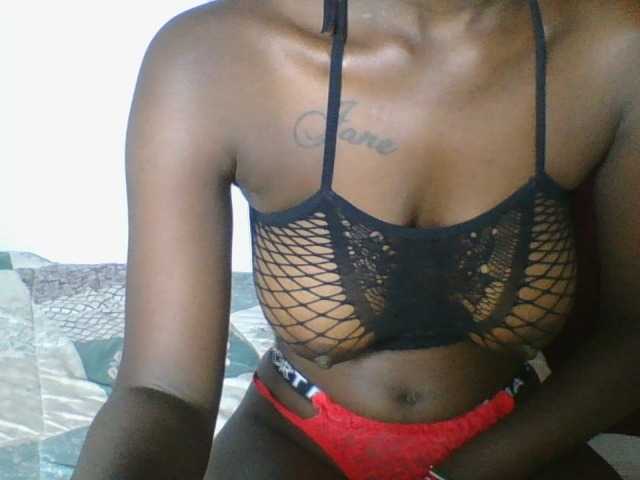 Sexydavinah live cam on BongaCams