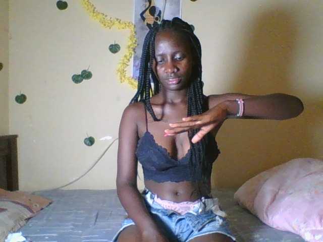 Sexydavinah live cam on BongaCams