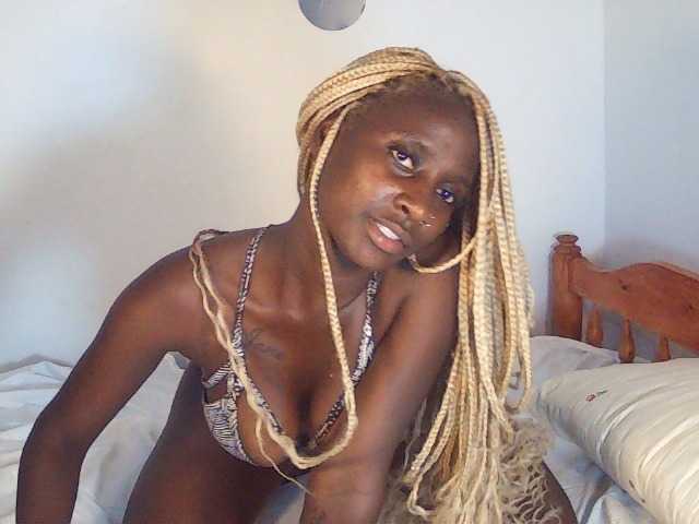 Sexydavinah live cam on BongaCams