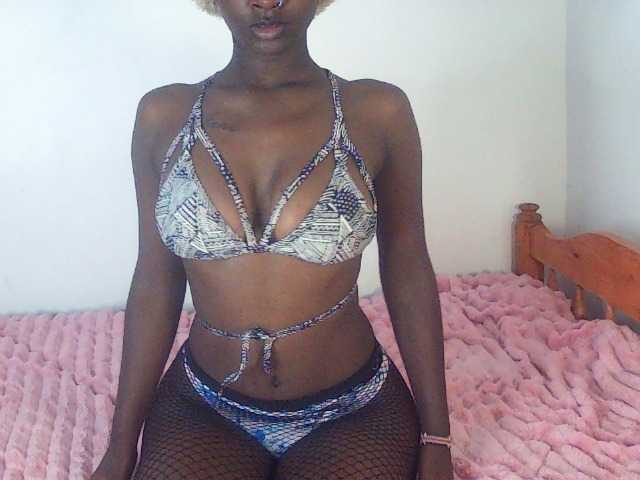 Sexydavinah live cam on BongaCams