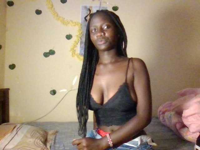 Sexydavinah live cam on BongaCams