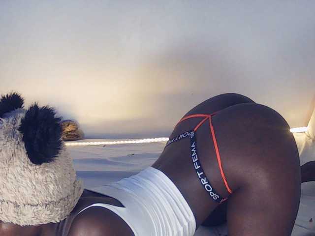 Sexydavinah live cam on BongaCams