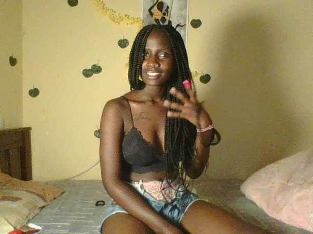 Sexydavinah live cam on BongaCams