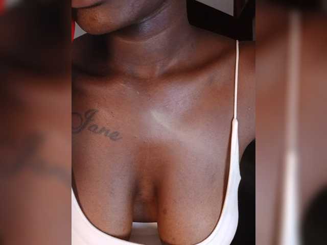 Sexydavinah live cam on BongaCams