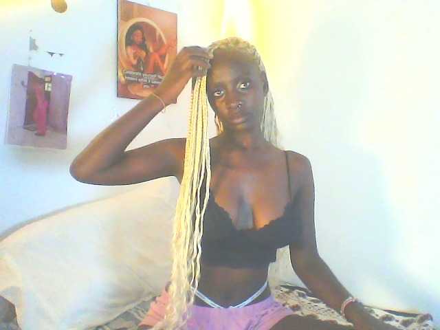 Sexydavinah live cam on BongaCams