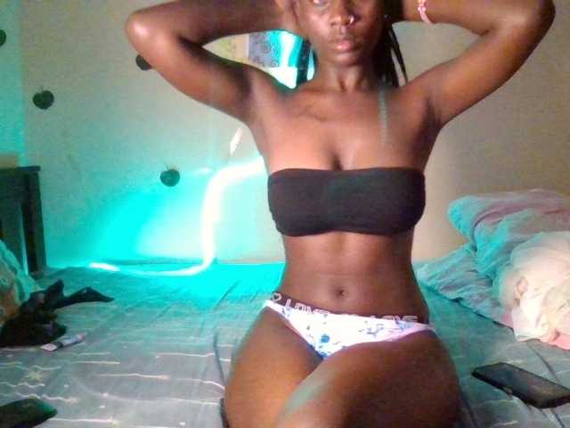 Sexydavinah live cam on BongaCams