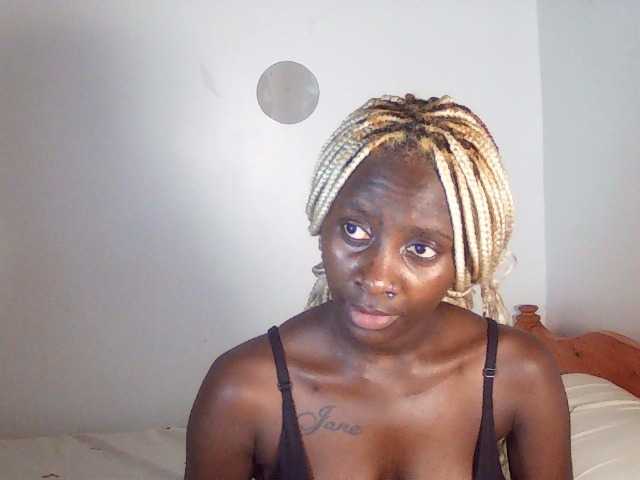 Sexydavinah live cam on BongaCams