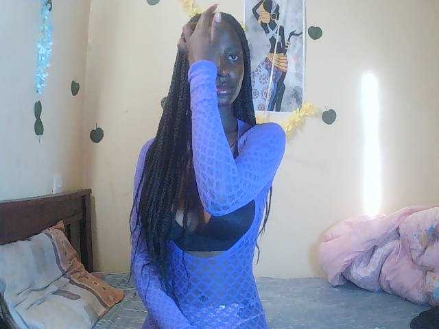 Sexydavinah live cam on BongaCams