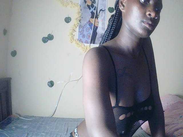 Sexydavinah live cam on BongaCams