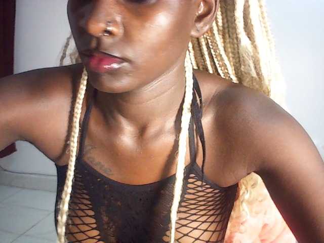 Sexydavinah live cam on BongaCams