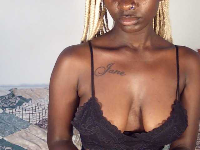 Sexydavinah live cam on BongaCams