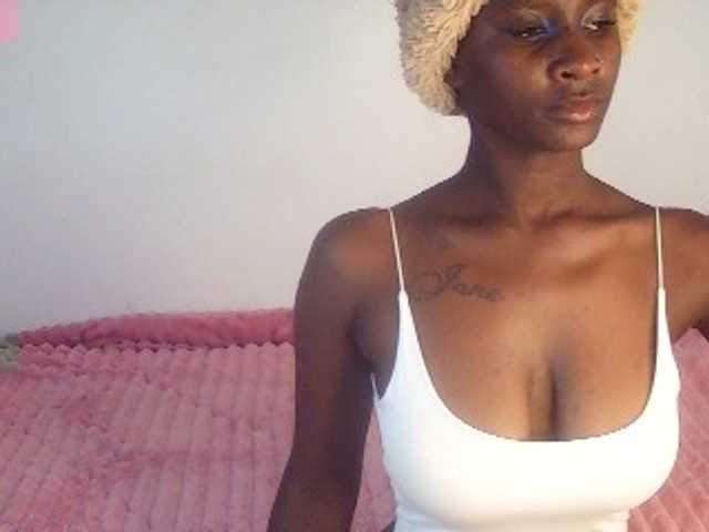 Sexydavinah live cam on BongaCams