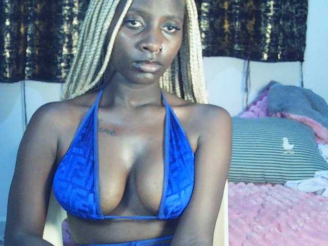Sexydavinah live cam on BongaCams