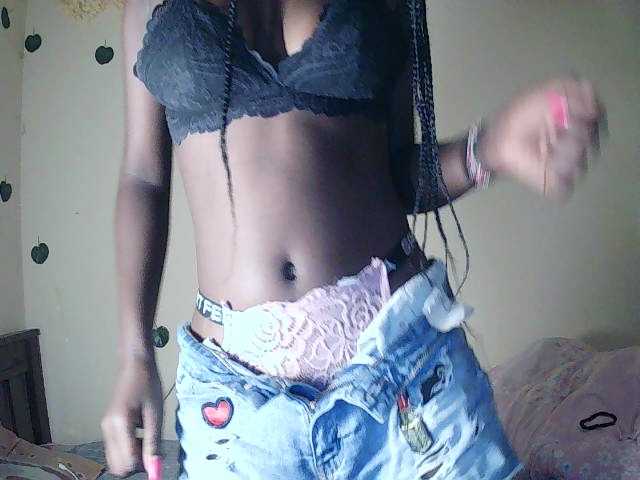 Sexydavinah live cam on BongaCams