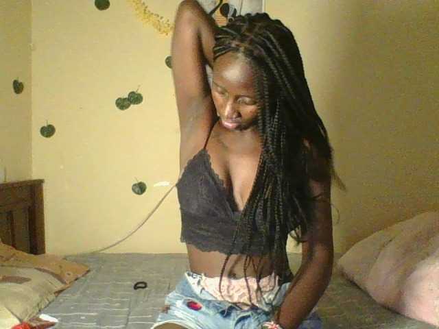 Sexydavinah live cam on BongaCams
