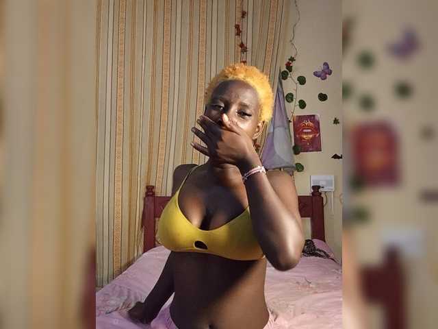 Sexydavinah live cam on BongaCams