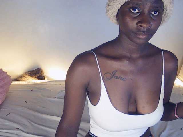 Sexydavinah live cam on BongaCams