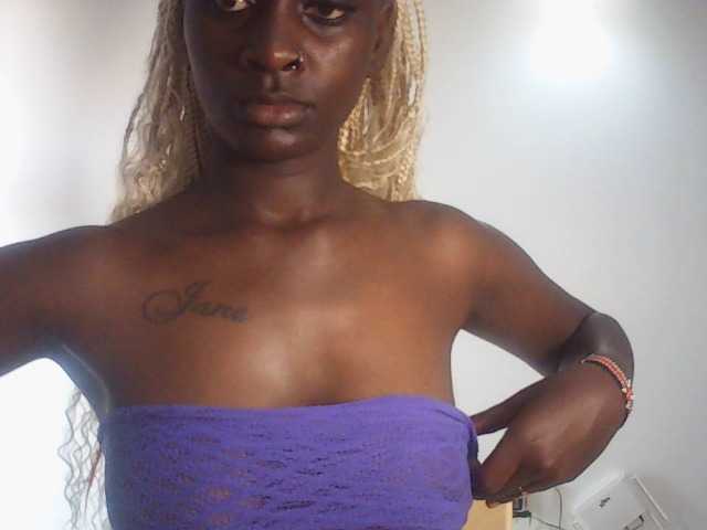Sexydavinah live cam on BongaCams