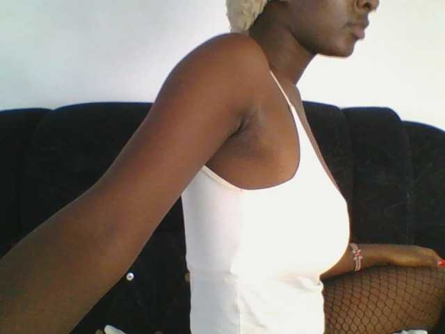 Sexydavinah live cam on BongaCams