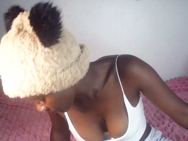 Sexydavinah live cam on BongaCams