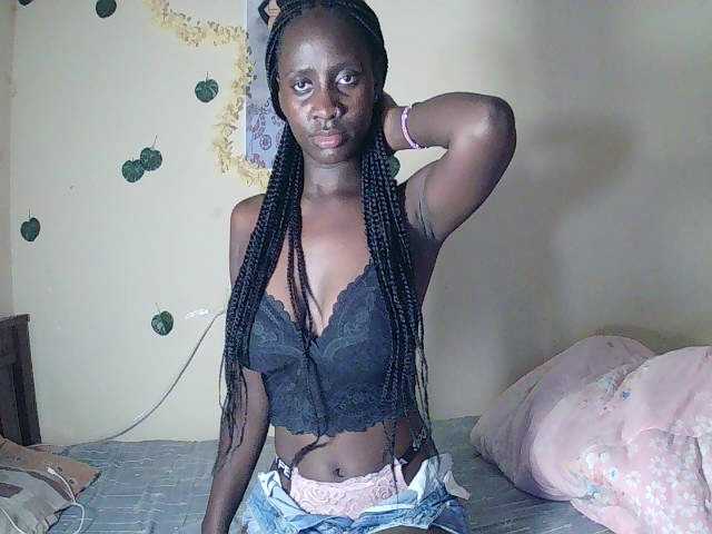 Sexydavinah live cam on BongaCams