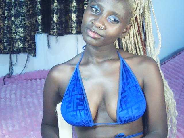 Sexydavinah live cam on BongaCams
