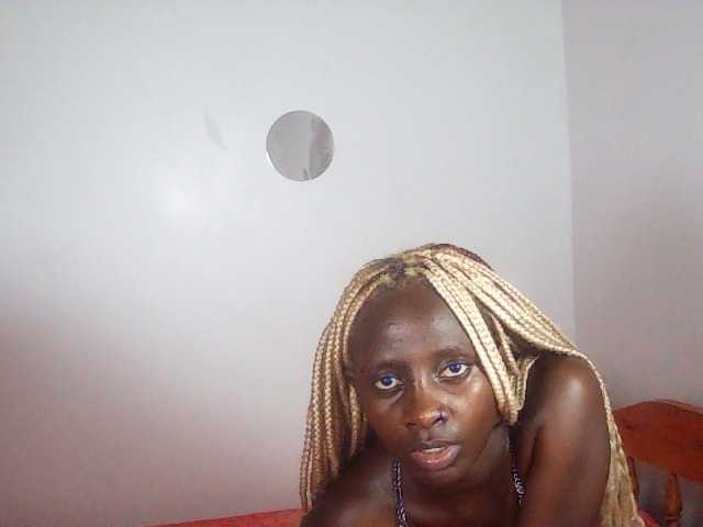 Sexydavinah live cam on BongaCams
