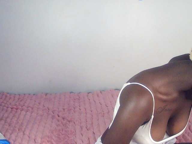 Sexydavinah live cam on BongaCams