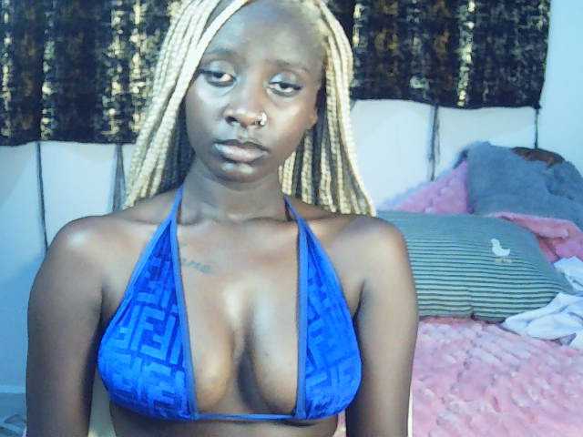 Sexydavinah live cam on BongaCams