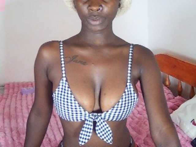 Sexydavinah live cam on BongaCams