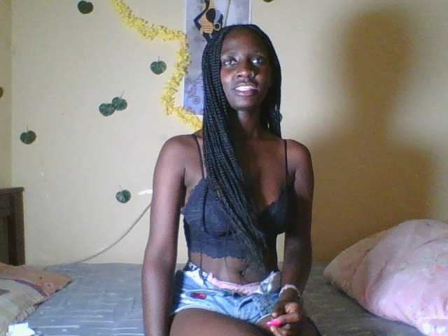 Sexydavinah live cam on BongaCams