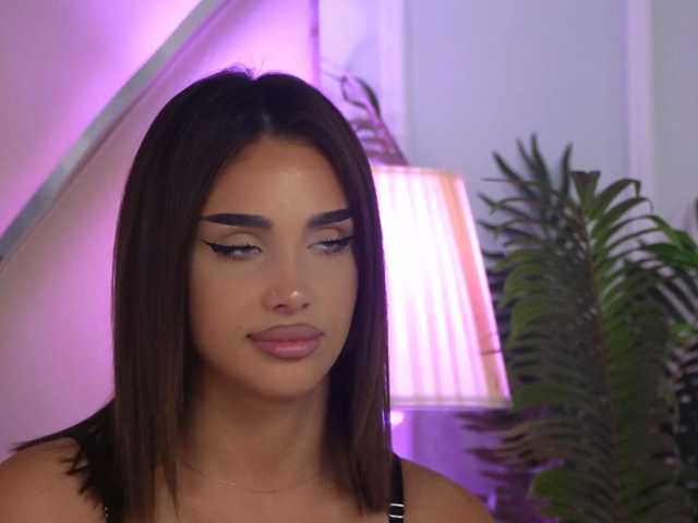IvyNox, live now on BongaCams
